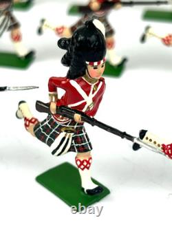Britains Seaforth Highlanders Charging Bundle 54mm Repainted Toy Soldier 9332