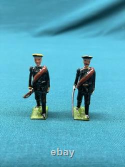 Britains Set #133 Russian Infantry Set of 8 Toy Lead Soldiers