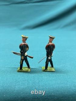Britains Set #133 Russian Infantry Set of 8 Toy Lead Soldiers