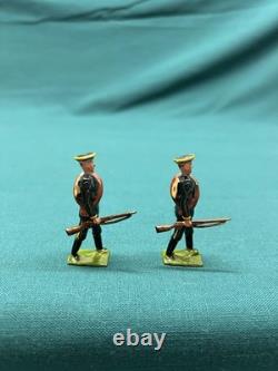 Britains Set #133 Russian Infantry Set of 8 Toy Lead Soldiers