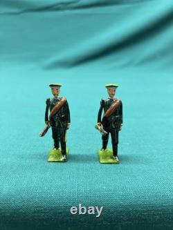 Britains Set #133 Russian Infantry Set of 8 Toy Lead Soldiers