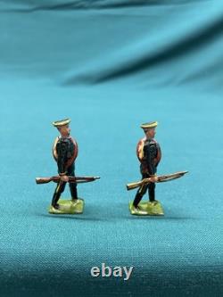Britains Set #133 Russian Infantry Set of 8 Toy Lead Soldiers
