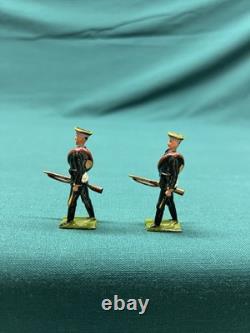 Britains Set #133 Russian Infantry Set of 8 Toy Lead Soldiers