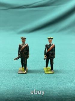 Britains Set #133 Russian Infantry Set of 8 Toy Lead Soldiers