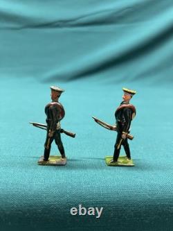 Britains Set #133 Russian Infantry Set of 8 Toy Lead Soldiers