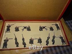 Britains Set 1383-BELGIAN INFANTRY in Steel Helmets firing in Original Box 1952
