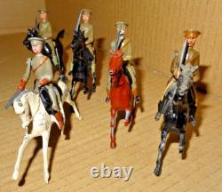 Britains Set 159 Territorial Yeomanry 1925 version- Officer & 4 x Troopers
