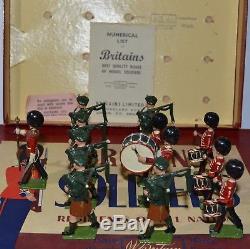 Britains Set #2096 Pipes and Drums of the Irish (CX/1135)