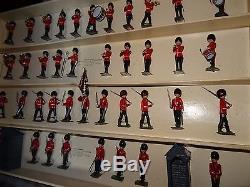 Britains Set 9424 -two Tier Changing Of The Guard At Buckingham Palace-1963