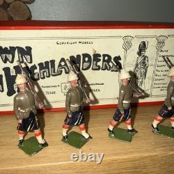 Britains Set No. 114'The Queen's Own Cameron Highlanders'. 1930 version