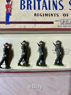 Britains Soldiers British Infantry In Full Battledress Toy Soldiers No. 1858