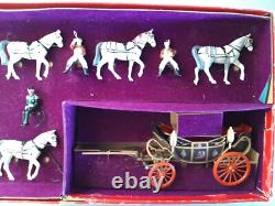 Britains State Open Road Landau, 2094 & Windsor Greys, 13 pcs, 1960. Pre-Owned