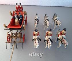 Britains State Open Road Landau, 2094 & Windsor Greys, 13 pcs, 1960. Pre-Owned