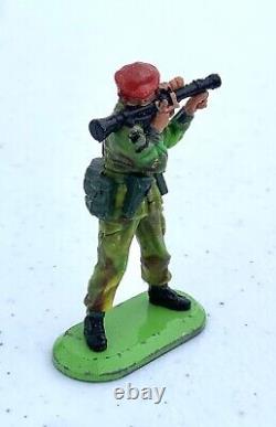 Britains Super Deetail British Paratrooper Anitank Figure Rare Holy Grail