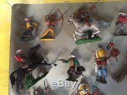 Britains Swoppet Cowboys And Indians Rare Set 7626 In Good Condition