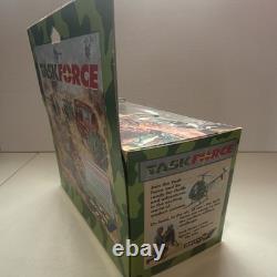 Britains Task Force 7612 British Helicopter & Military Personnel Set 132