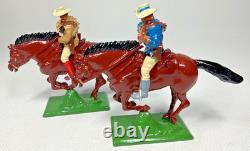 Britains The Boer War Centenary 4 Mounted Boers & 8 Cameron Highlanders #00259