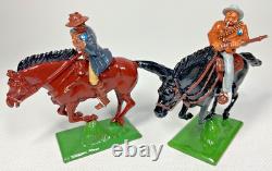 Britains The Boer War Centenary 4 Mounted Boers & 8 Cameron Highlanders #00259