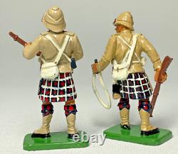Britains The Boer War Centenary 4 Mounted Boers & 8 Cameron Highlanders #00259
