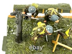 Britains Toy Soldier Charles Biggs Set 2133 WW2 British Infantry Over The Top