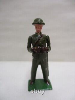 Britains Toy Soldiers #1730 Royal Regiment of Artillery Gunners Set of 8 Figures