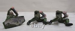 Britains Toy Soldiers #1730 Royal Regiment of Artillery Gunners Set of 8 Figures