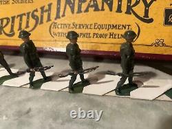 Britains Toy Soldiers British Infantry Set No. 195 From The 1930's