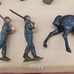 Britains Toy Soldiers Post War #267 US Calvary Infantry No Play Tin Metal