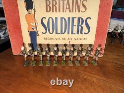 Britains Toy Soldiers Set #119 The Gloucestershire Regiment Firing Rare