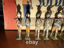 Britains Toy Soldiers Set #119 The Gloucestershire Regiment Firing Rare