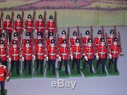 Britains Toy soldiers County Regiment 53 metal marching figures 1/32 scale
