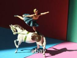 Britains Vintage 1936-61 Lead Circus Equestrienne #355b & Trotting Horse #352b