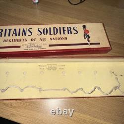 Britains Vintage British Infantry In Full Battle dress No. 1858, original box