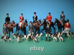 Britains Vintage Lead Hunt Meet Set Mounted & Standing Huntsmen / Women & Hounds