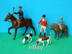 Britains Vintage Lead Hunt Meet Set Mounted & Standing Huntsmen / Women & Hounds
