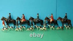 Britains Vintage Lead Hunt Meet Set Mounted & Standing Huntsmen / Women & Hounds