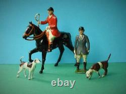 Britains Vintage Lead Hunt Meet Set Mounted & Standing Huntsmen / Women & Hounds