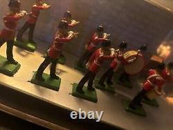 Britains W BRITAIN GRENADIER GUARD BAND SET excellent