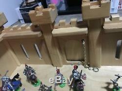 Britains Wooden Castle And Knights Set