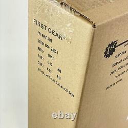 Britains World War 1 1916 Royal Field Artillery 18 Pound & Crew 23021 Sealed