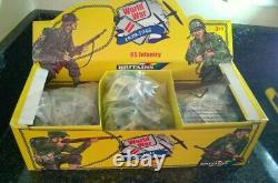 Britains World War 2 US Infantry 48 x Deetail Plastic Figures 132 Scale Boxed