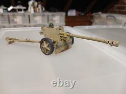 Britains World War II Squads German PAK 40 and Crew 17452