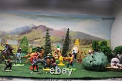 Britains /crescent Cowboy and American Indian attack 29pcs