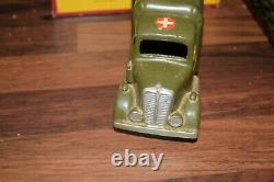 Britains rare Post War Set 1512 Army Ambulance Lead Figures excellent