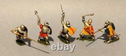 Britains set 1664, Knights of Agincourt foot knights 50's metal toy soldiers