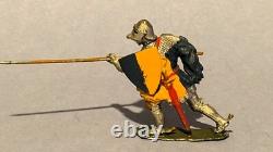 Britains set 1664, Knights of Agincourt foot knights 50's metal toy soldiers