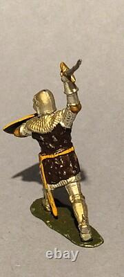 Britains set 1664, Knights of Agincourt foot knights 50's metal toy soldiers