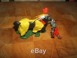 Britains swoppet knight with rare yellow blanket