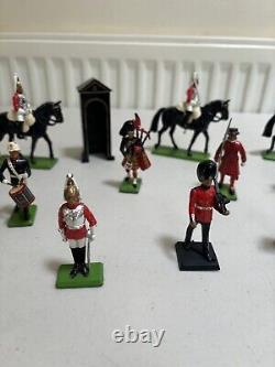 Britains vintage lead toy soldiers job lot Mixed Sets Cavalry Infantry Beefeater