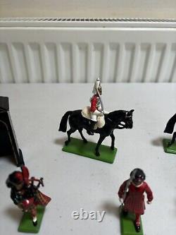 Britains vintage lead toy soldiers job lot Mixed Sets Cavalry Infantry Beefeater